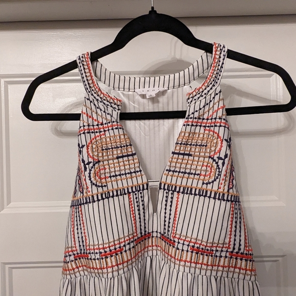 THML Shift Dress - Picture 2 of 6